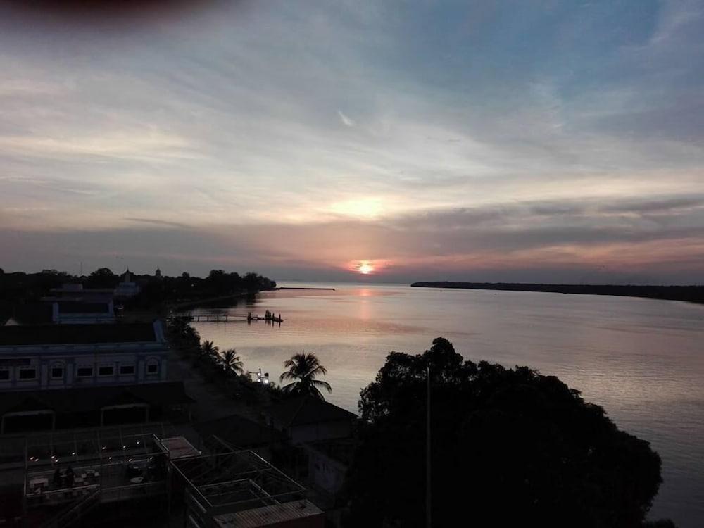 Muar Traders Hotel Exterior foto