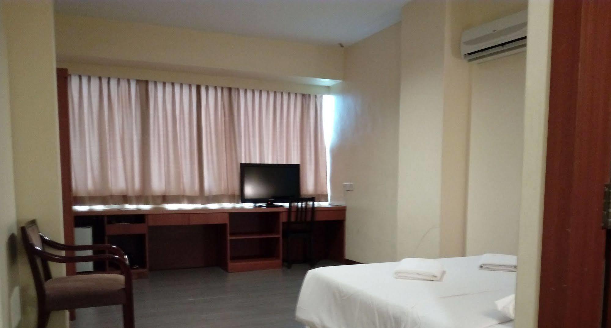 Muar Traders Hotel Exterior foto